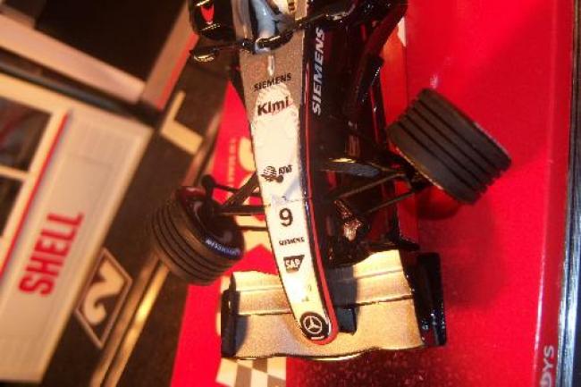 McLaren Mercedes MP 4-20  Formel 1 Modell mit lenkbaren Vorderrädern