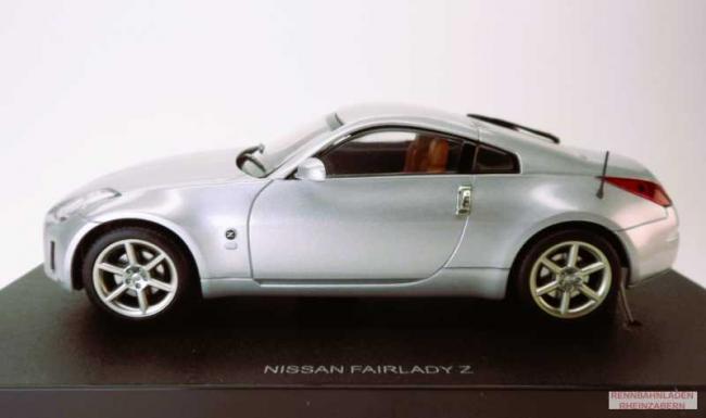 Nissan Fairlady Z diamond silver metallic AutoArt 1:32 13041