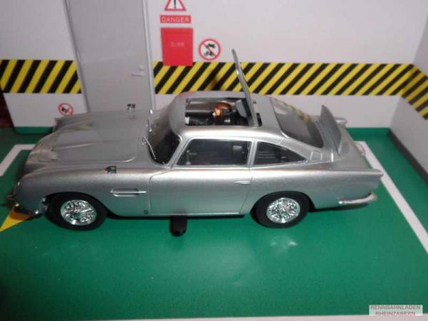 Aston Martin DB5 James Bond Goldfinger C4436 Scalextric 1:32