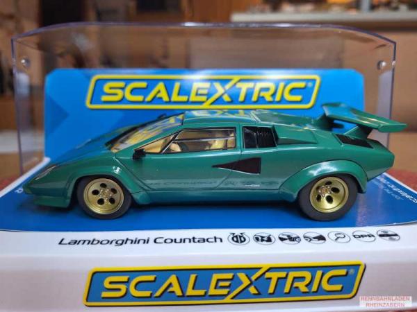 Lamborghini Countach Street Car green  C4500 Scalextric 1:32