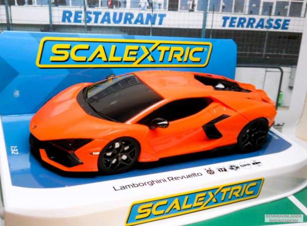 Lamborghini Revuelto Arancio Apodis