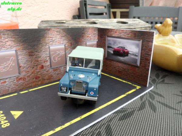 Land Rover Series 1 Royal Air Force Scalextric 1:32 C4661