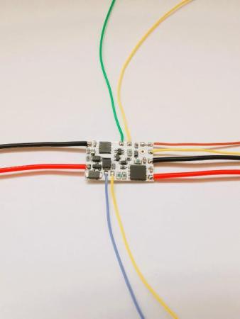 MPL Digital Decoder QX2021 Rev.3 12-18,5V DC inkl. IR-Diode bereits angelötete Kabel passend für Carrerea
