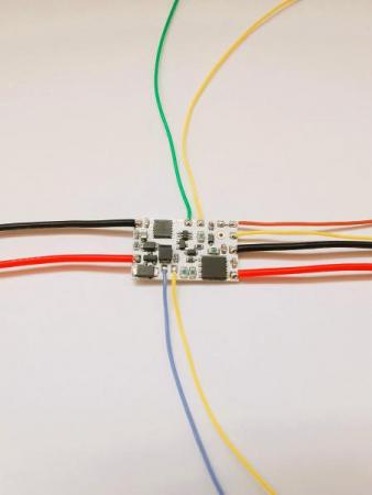 MPL Digital Decoder QX2021 Rev.3 12-18,5V DC inkl. IR-Diode bereits angelötete Kabel 