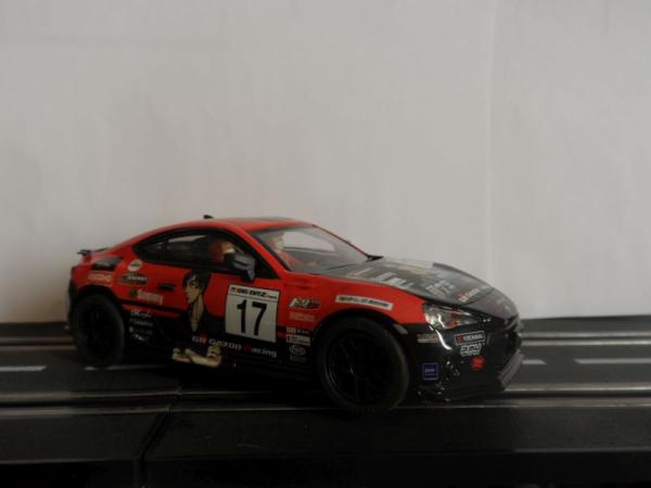 Toyota GT86 #17 mit Beleuchtung Policar PCCT01A
