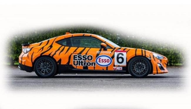 Toyota GT 86 Goodwood 2015 No. 6 m.Licht analog Home Racer POLICAR PCCT01B