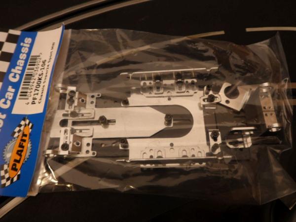 Plafit Fahrwerkset SLP-2 für 18D Motoren incl, Bison Motor vormontiert 1:24
