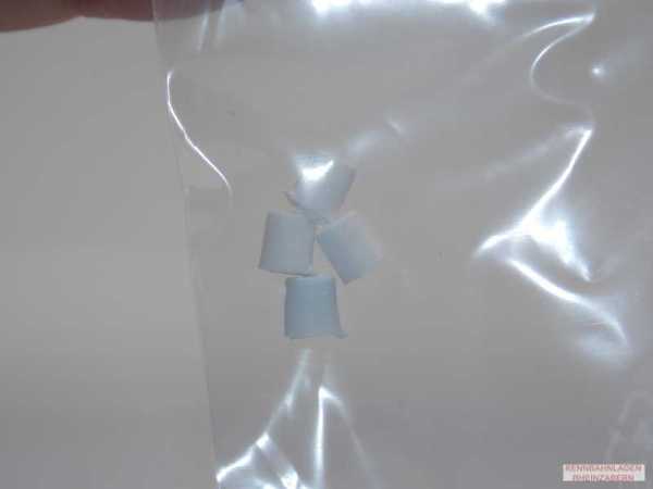 Karosseriemontage REVOSLOT Befestigungshülsen ASR Covers Höhe 1,5mm weiss