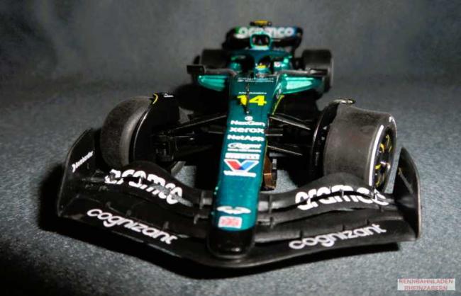 Aston Martin AMR25 #14 Fernando Alonso 2025 Formel 1 SCXClassic1:32