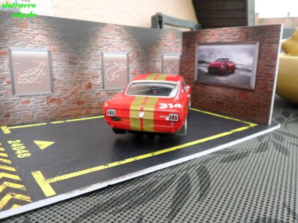 Shelby Mustang GT350H #314 Red & Gold Scalextric 1:32 C4658 
