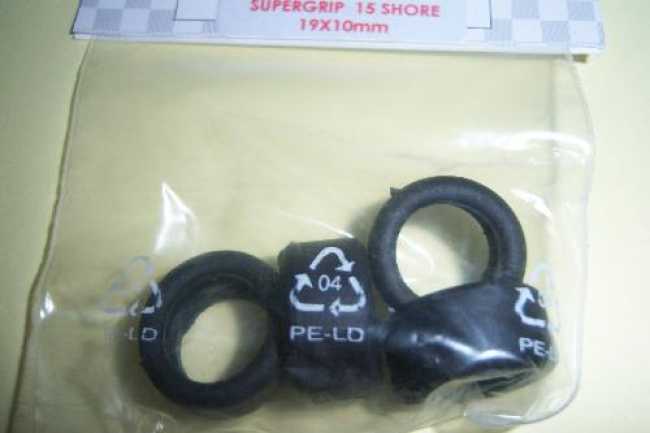 Tyre 19 x 10 mm supergrip 15 Shore Slicks