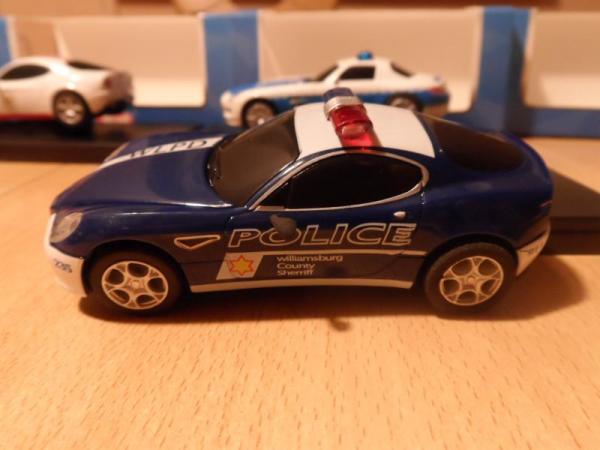 Alfa Romeo 8C Policecar im Maßstab 1:43