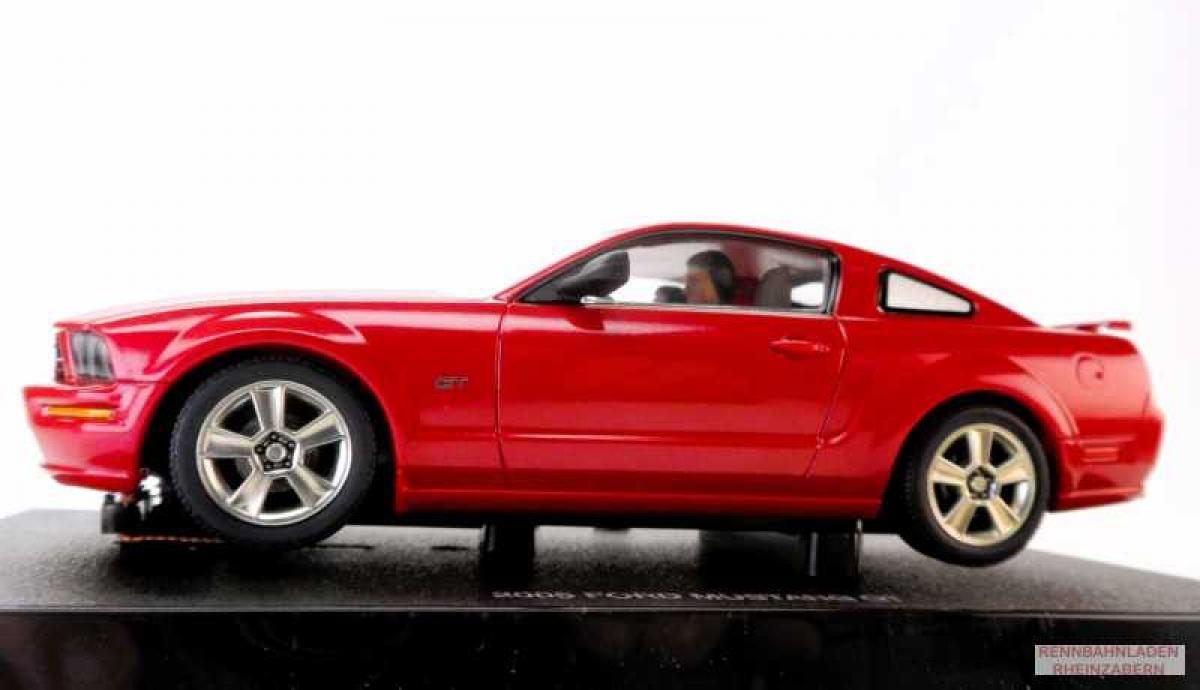 Ford Mustang GT 2005 rot  metallic AutoArt 1:32 13052