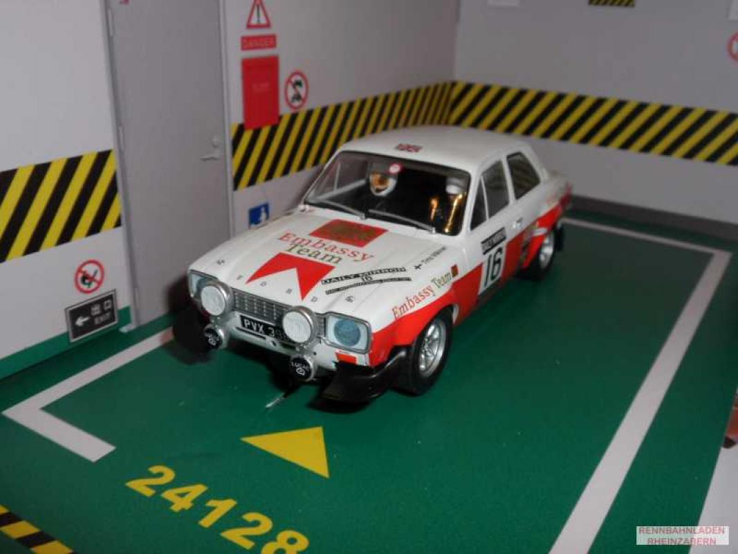 Ford Escort MK1#.9 Mark Freemantle Castrol Racing 1:32 Scalextric C4324 
