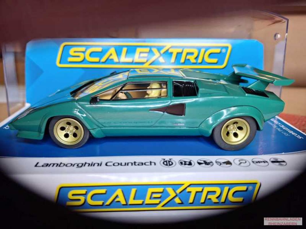 Lamborghini Countach Street Car green  C4500 Scalextric 1:32