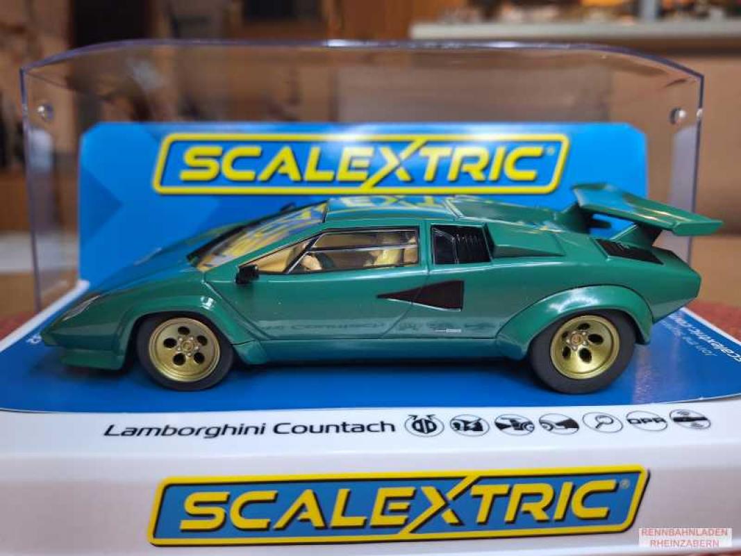 Lamborghini Countach Street Car green  C4500 Scalextric 1:32