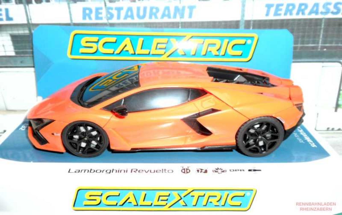 Lamborghini Revuelto Arancio Apodis