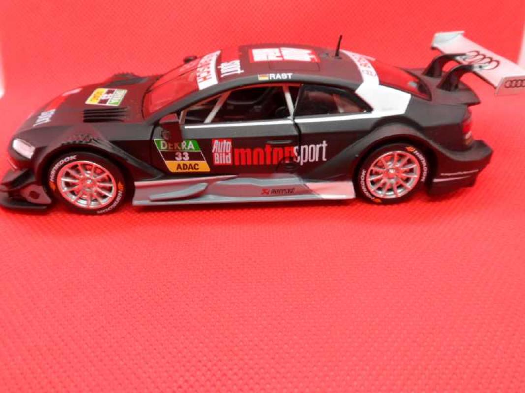 Audi RS 5 DTM 2017 R.Rast Street Kings 1:32 Diecast Modell