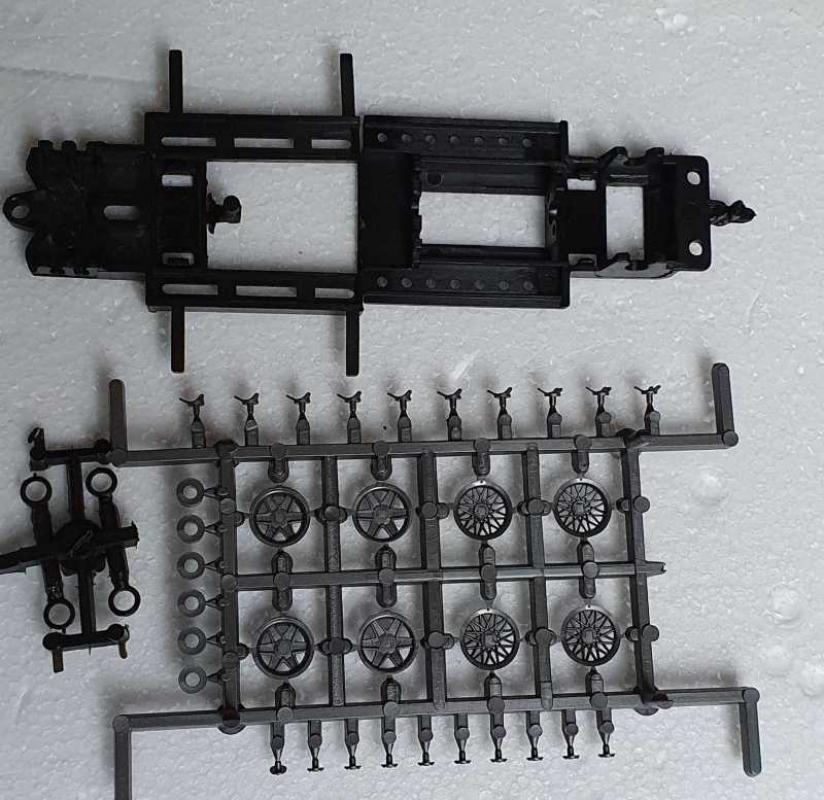 Slotcar Chassis Set 1:32 Bausatz MRRC Universal Fahrwerk S2 Basic Radstand 71-102mm Inliner Kunststoff komplett m.Motor 333/13k