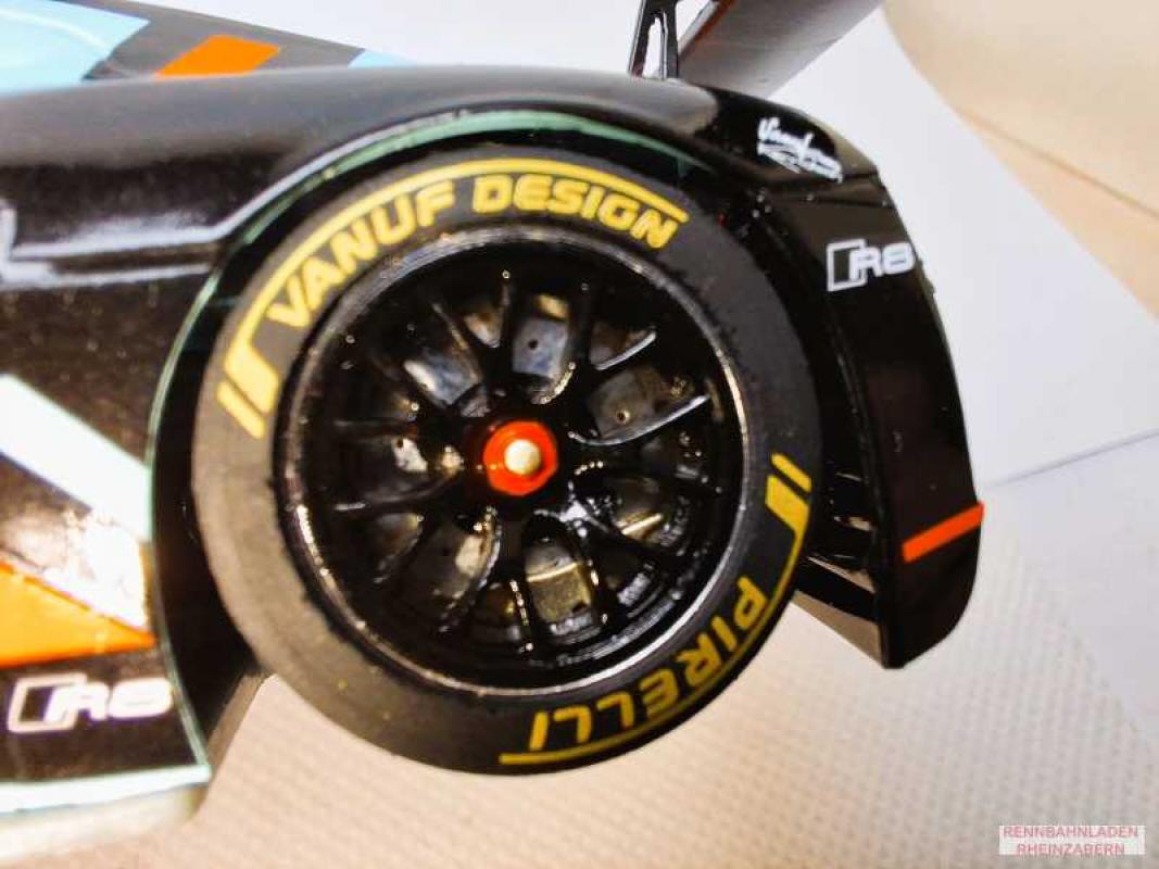 Audi R8LMS Evo #30 IROFGO Gulf Chassis in R-technik