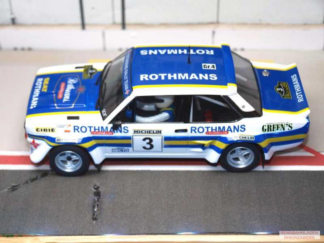 Fiat 131 Abarth #3 Rally Talavera 1982 de Sousa Sancho Pablo /  García Sánchez Pedro  Rothmans Rally Team SCX Classic 1:32