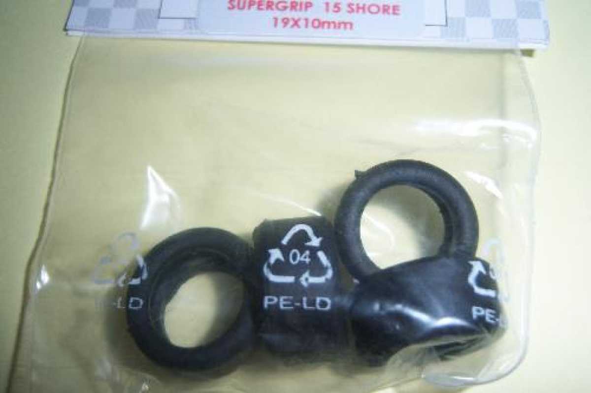 Tyre 19 x 10 mm supergrip 15 Shore Slicks
