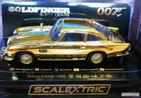 Aston Martin DB5 James Bond 'Goldfinger' - Gold Edition C4550A