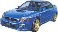 Subaru Impreza WRX STi 2001 Straßenversion mit Felgen in Gold lackiert. mehrfarbige Rückleuchten.Karosserie in Blau