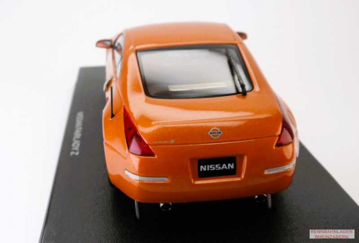 Nissan Fairlady Z sunset orange metallic AutoArt 1:32 13042