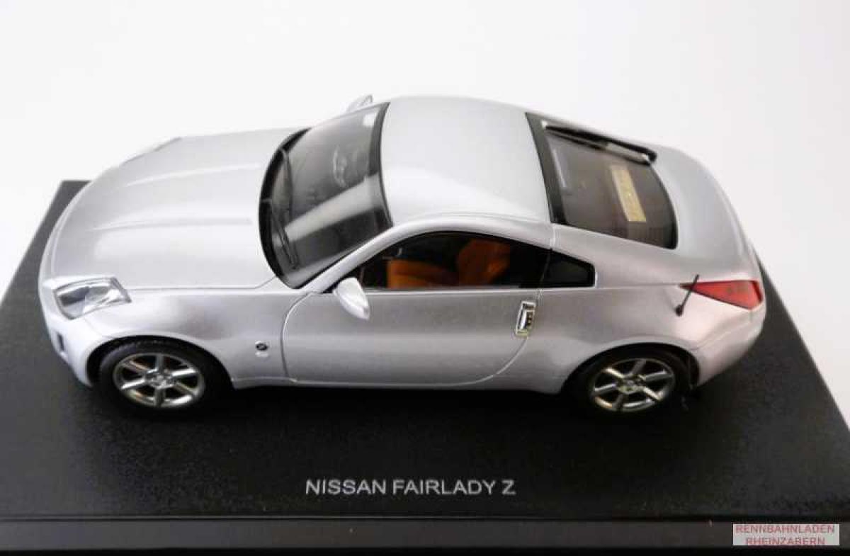 Nissan Fairlady Z diamond silver metallic AutoArt 1:32 13041
