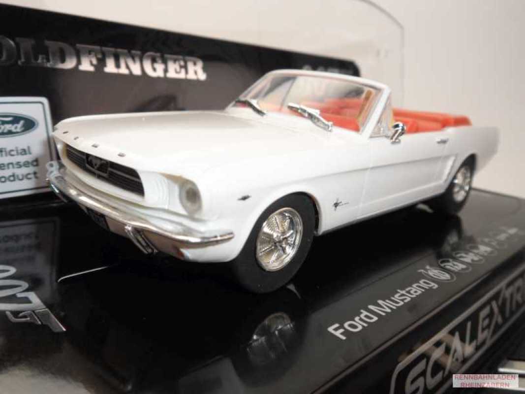Ford  Mustang Cabrio  James Bond Ford Mustang Goldfinger High Detailed Body, Scalextric 1:32 C4404