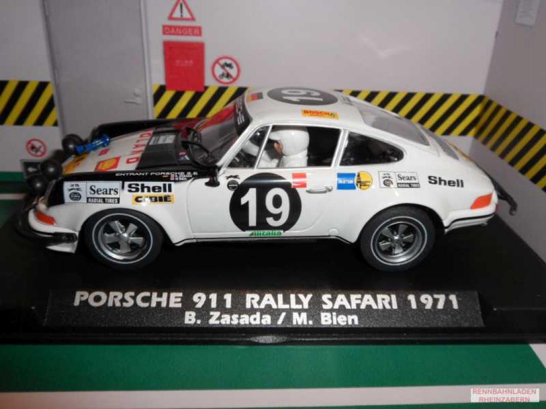 Porsche 911 S Safari Rallye 1971 No. 19  FYA 2053 Slotcar 1:32 analog