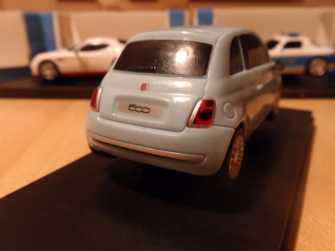 Fiat 500 Sport weiss Slot-Car im Maßstab 1:43