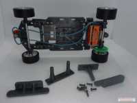 1:24 Universal Komplettfahrwerk HS-Sidewinder inkl.Motor, Alu-Felgen und Universal-Karosseriehalter